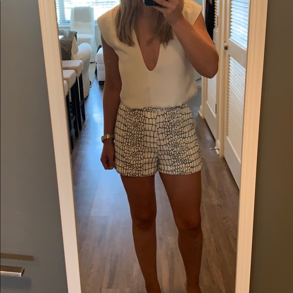 Highly waisted shorts